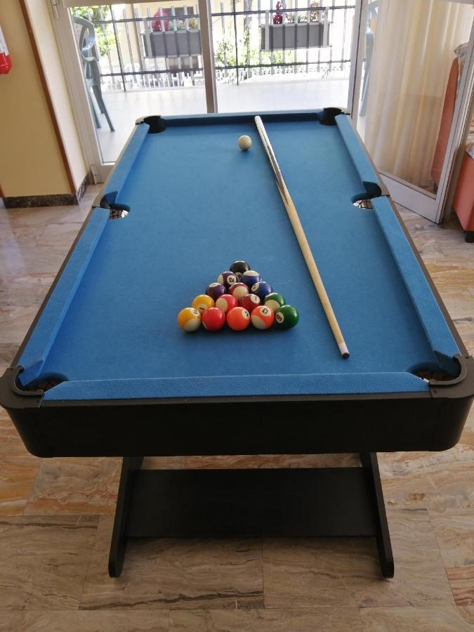 Hotel Luca Римини Экстерьер фото